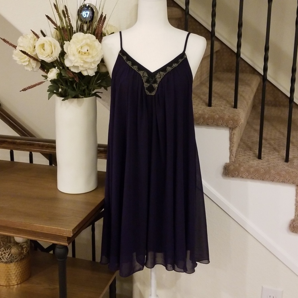 NWOT Beaded Neckline Chifon Shift Dress - Picture 2 of 3